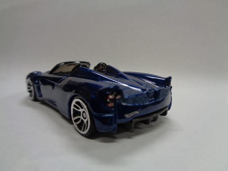 Illustration for article titled TOPLESS TUESDAY - PAGANI...